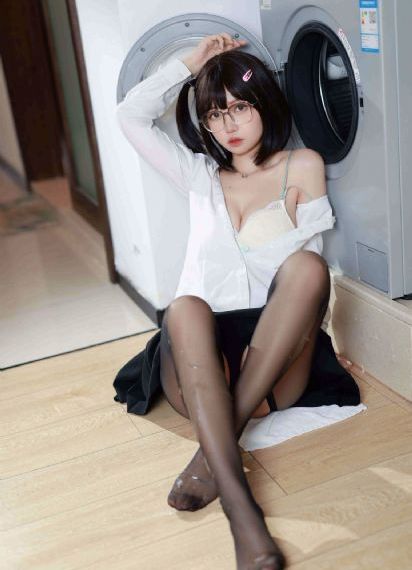 国产清纯女学生被c_DVD免费在线观看