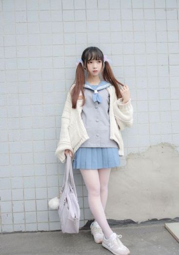 中国免费大学生护士黄色操逼视频_蓝光视频大全