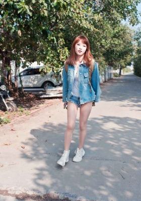 《漂亮的女邻居5》在线播放_JVID性感写真